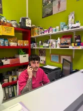 Alex, auxiliar de quirófano en la Clínica Veterinaria Nueva Segovia